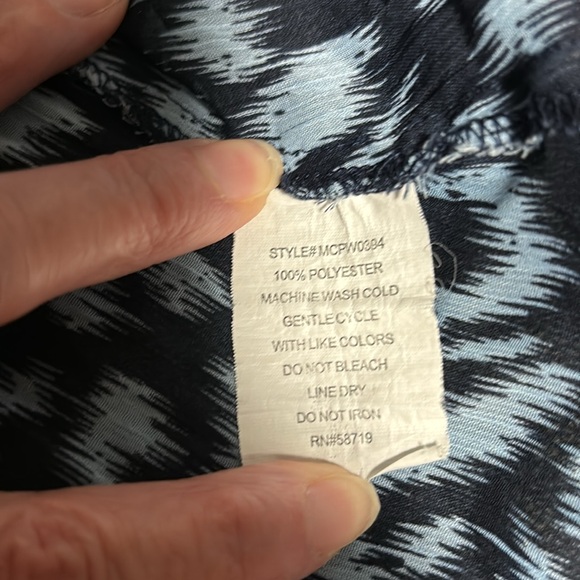 Notations Sheer Pattern Top - Picture 8 of 8